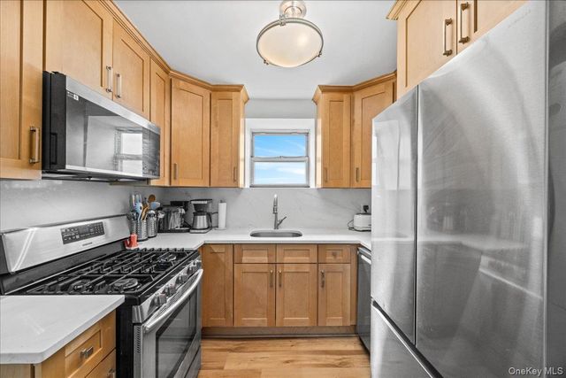 5700 Arlington Avenue 18V, Bronx, NY 10471