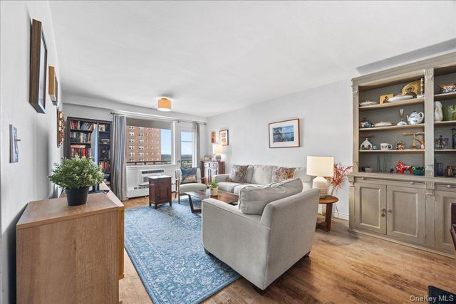 5700 Arlington Avenue 18V, Bronx, NY 10471