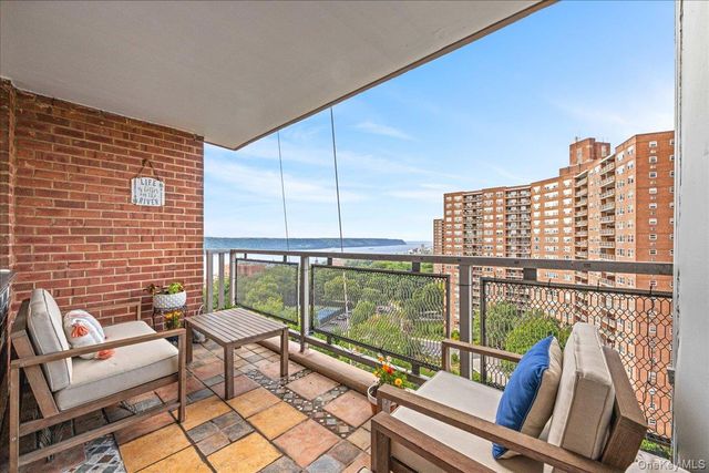 5700 Arlington Avenue 18V, Bronx, NY 10471