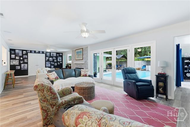 32 Falligant Avenue, Savannah, GA 31410