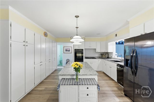 32 Falligant Avenue, Savannah, GA 31410
