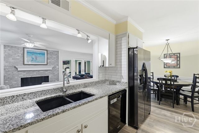 32 Falligant Avenue, Savannah, GA 31410