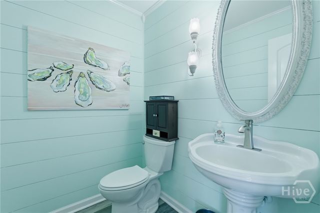 32 Falligant Avenue, Savannah, GA 31410