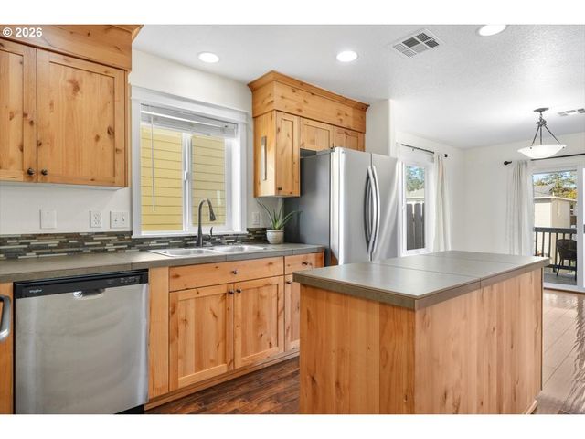 847 CROUCHEN St, Salem, OR 97304