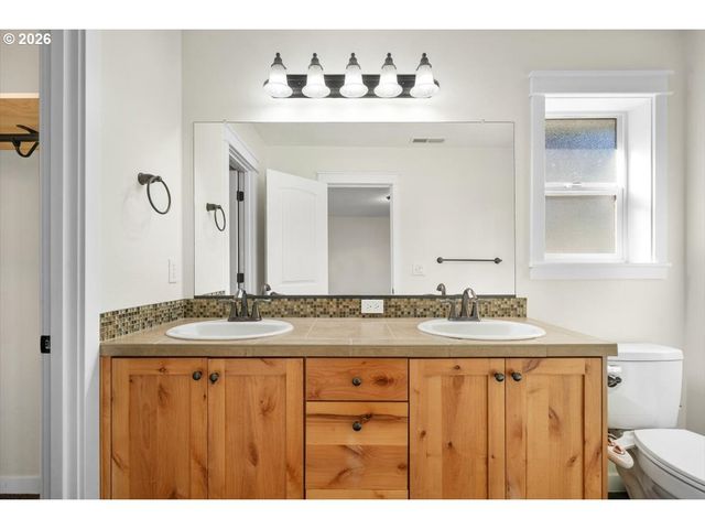 847 CROUCHEN St, Salem, OR 97304