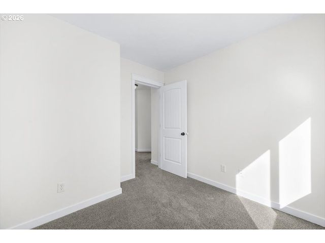 847 CROUCHEN St, Salem, OR 97304