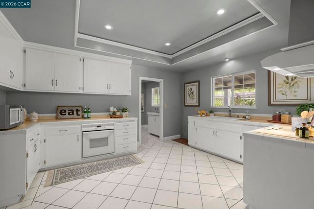 3624 Sanford St, Concord, CA 94520