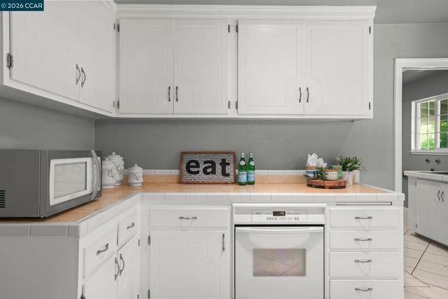 3624 Sanford St, Concord, CA 94520