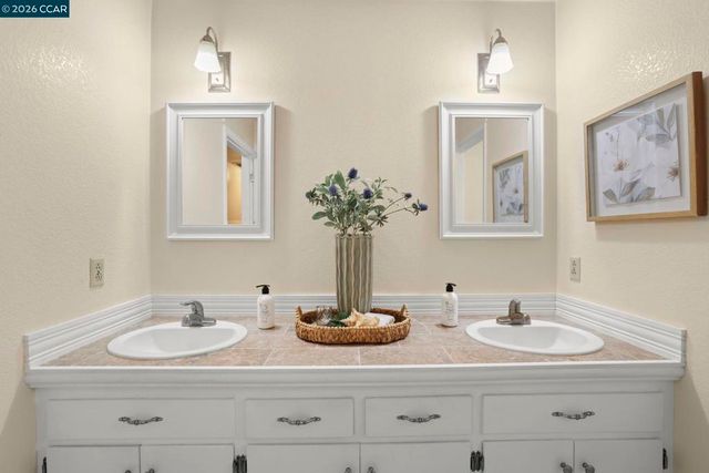 3624 Sanford St, Concord, CA 94520