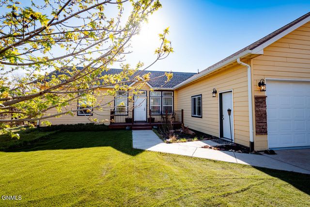 1412 E Pheasant Ridge Street, Watford City, ND 58854 property photo