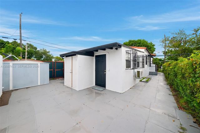 3500 NW 1st Street 1, Miami, FL 33125