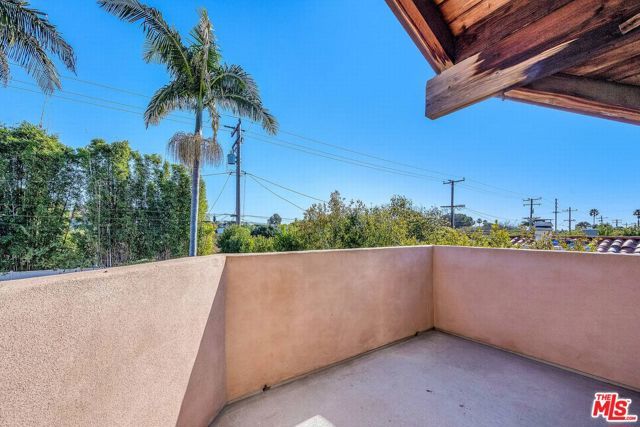 2016 Ashland Avenue, Santa Monica, CA 90405