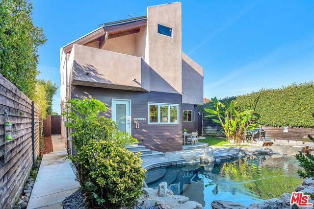 2016 Ashland Avenue, Santa Monica, CA 90405