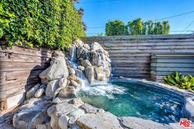 2016 Ashland Avenue, Santa Monica, CA 90405