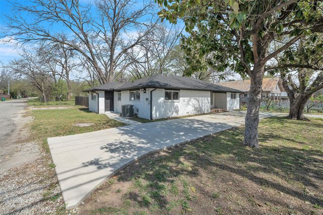 600 N Mill Street, Bowie, TX 76230