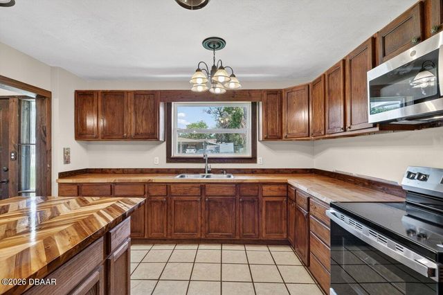 690 Westward Circle, Holly Hill, FL 32117