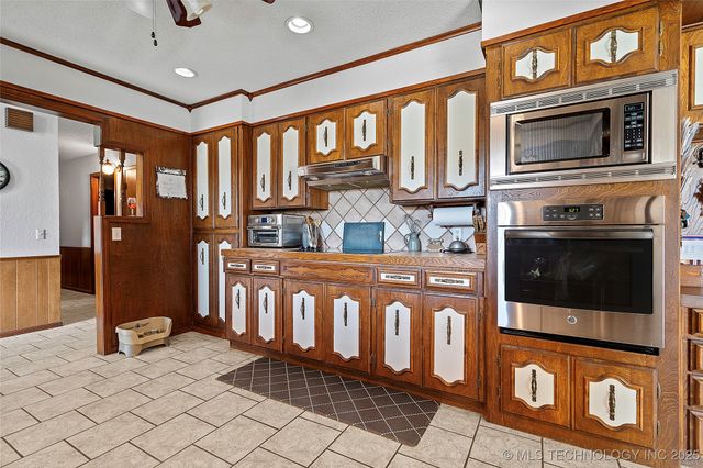 656 Evergreen Street, Lone Grove, OK 73443