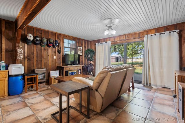 656 Evergreen Street, Lone Grove, OK 73443