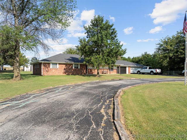 656 Evergreen Street, Lone Grove, OK 73443