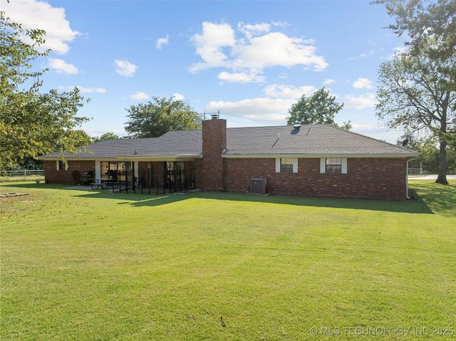 656 Evergreen Street, Lone Grove, OK 73443