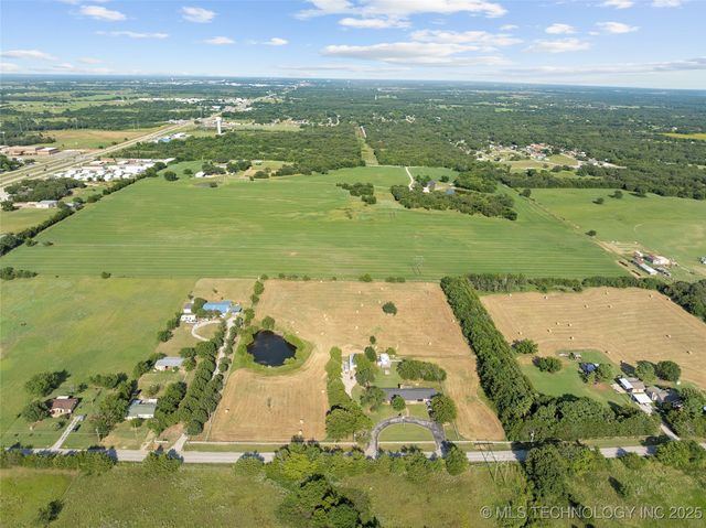 656 Evergreen Street, Lone Grove, OK 73443