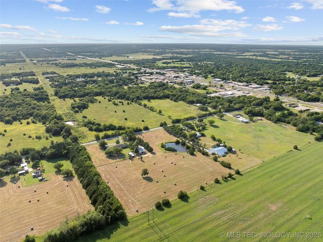 656 Evergreen Street, Lone Grove, OK 73443