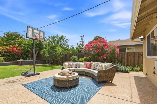 48326 Purpleleaf Street, Fremont, CA 94539