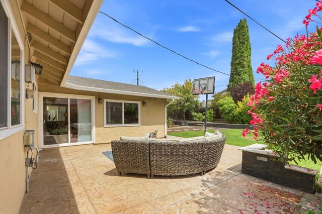 48326 Purpleleaf Street, Fremont, CA 94539