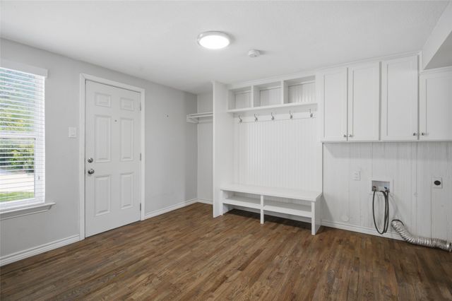 4930 Donnelly Avenue, Fort Worth, TX 76107
