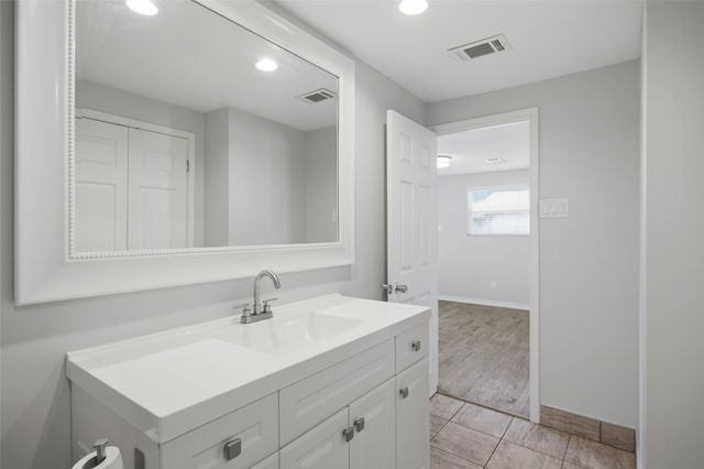 4930 Donnelly Avenue, Fort Worth, TX 76107