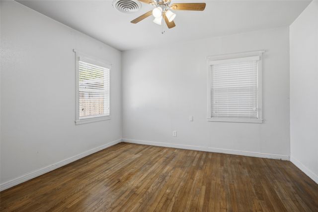 4930 Donnelly Avenue, Fort Worth, TX 76107