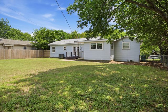4930 Donnelly Avenue, Fort Worth, TX 76107