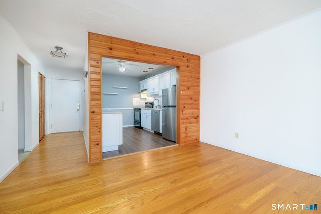 185 Melba Street 305, Milford, CT 06460