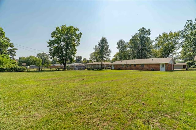 1906 Westwood Avenue, Springdale, AR 72762