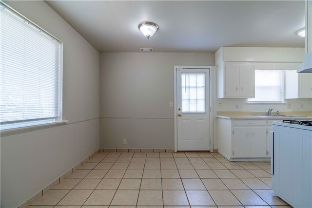 1906 Westwood Avenue, Springdale, AR 72762
