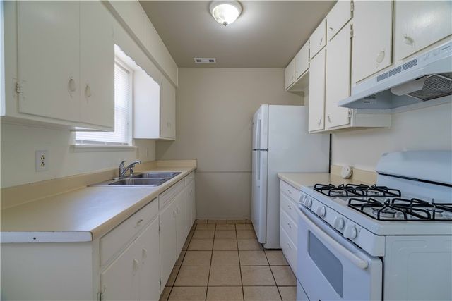 1906 Westwood Avenue, Springdale, AR 72762