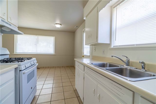 1906 Westwood Avenue, Springdale, AR 72762