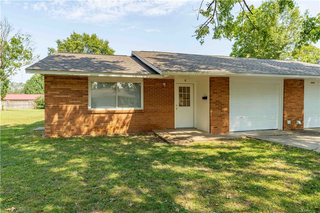 1906 Westwood Avenue, Springdale, AR 72762