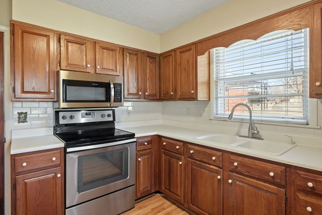 363 Leo Ln, Nashville, TN 37211