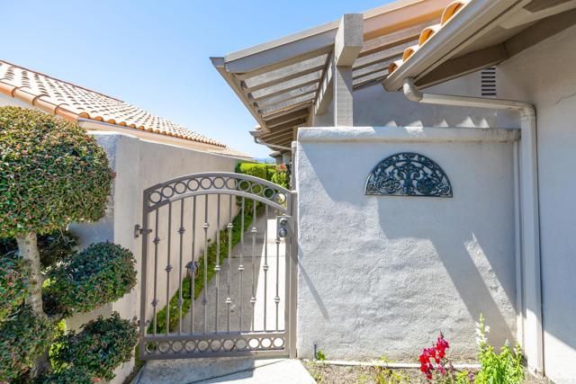 1057 RIDGE HEIGHTS, Fallbrook, CA 92028