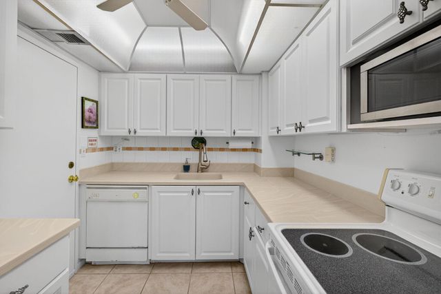 2600 N Flagler Drive 610, West Palm Beach, FL 33407