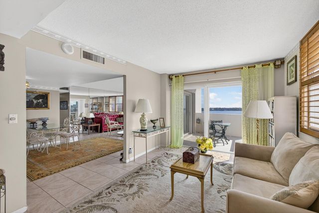 2600 N Flagler Drive 610, West Palm Beach, FL 33407