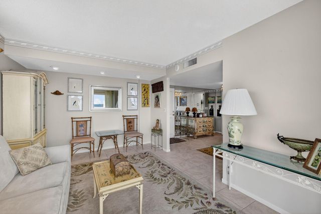 2600 N Flagler Drive 610, West Palm Beach, FL 33407