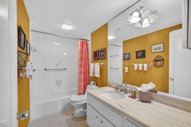 2600 N Flagler Drive 610, West Palm Beach, FL 33407