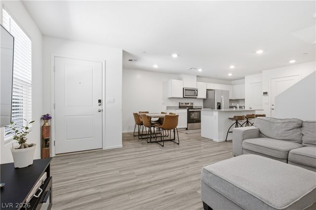 4990 Pear Mesa Avenue, Las Vegas, NV 89139