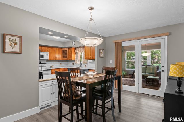 9 BLACKBERRY Run, Springfield, IL 62704