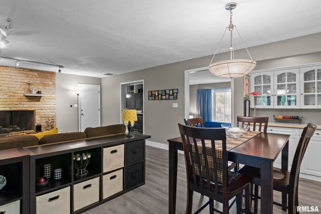 9 BLACKBERRY Run, Springfield, IL 62704