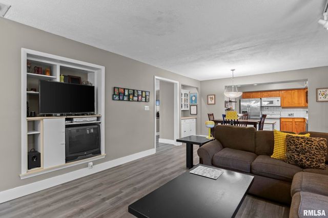 9 BLACKBERRY Run, Springfield, IL 62704