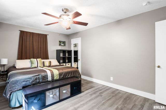 9 BLACKBERRY Run, Springfield, IL 62704