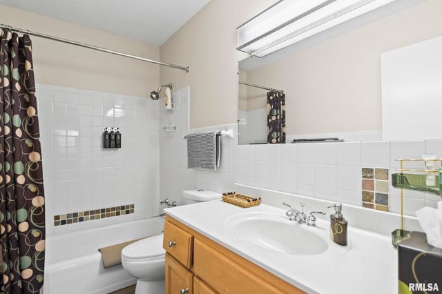 9 BLACKBERRY Run, Springfield, IL 62704